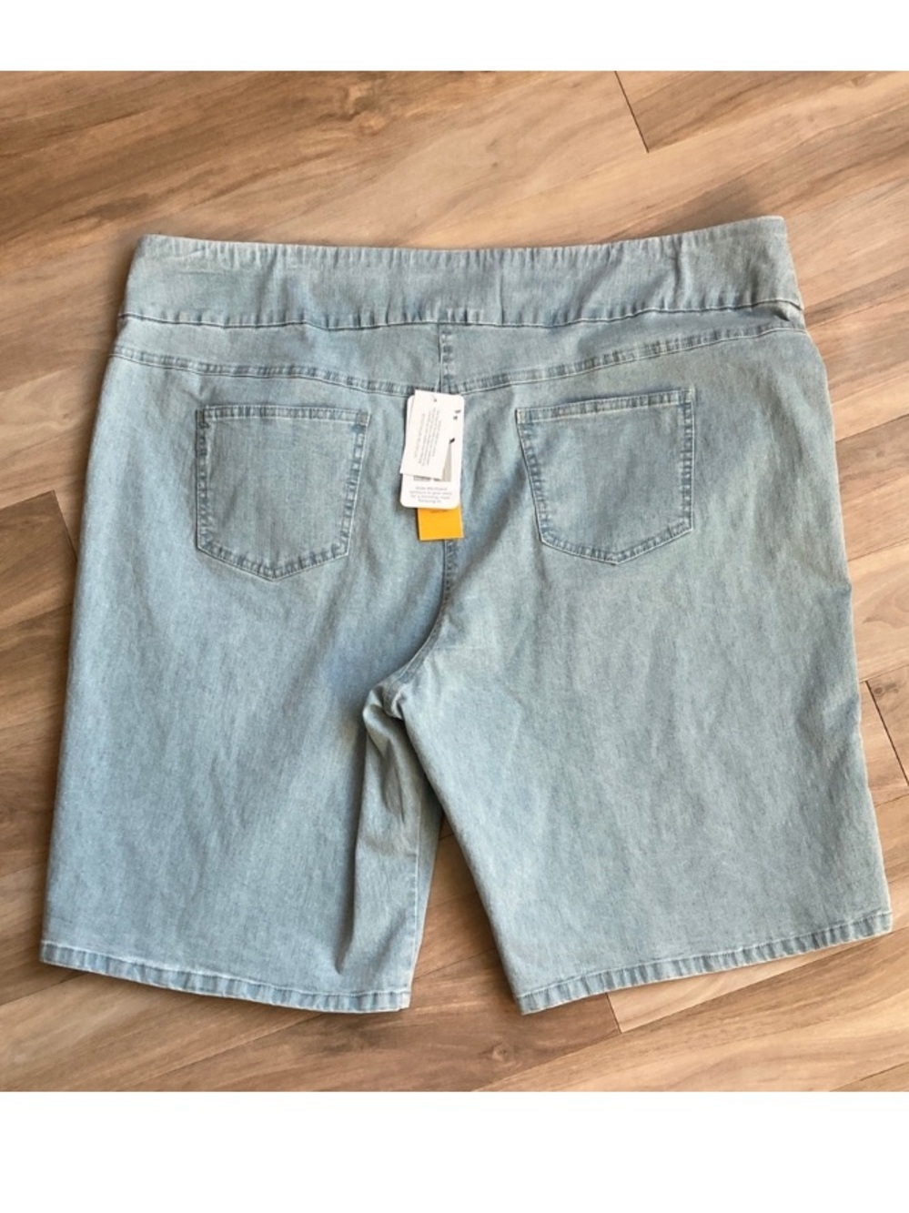 Ruby Rd Light blue jean denim short pull on with slimming contour waistband 24W